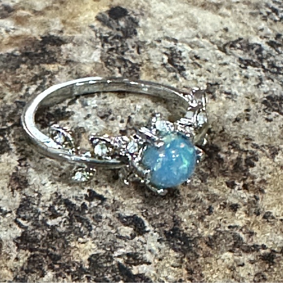 Silver Round Cut Blue Simulated Opal Rings Couple's Day Gift Size6 - Picture 8 of 10